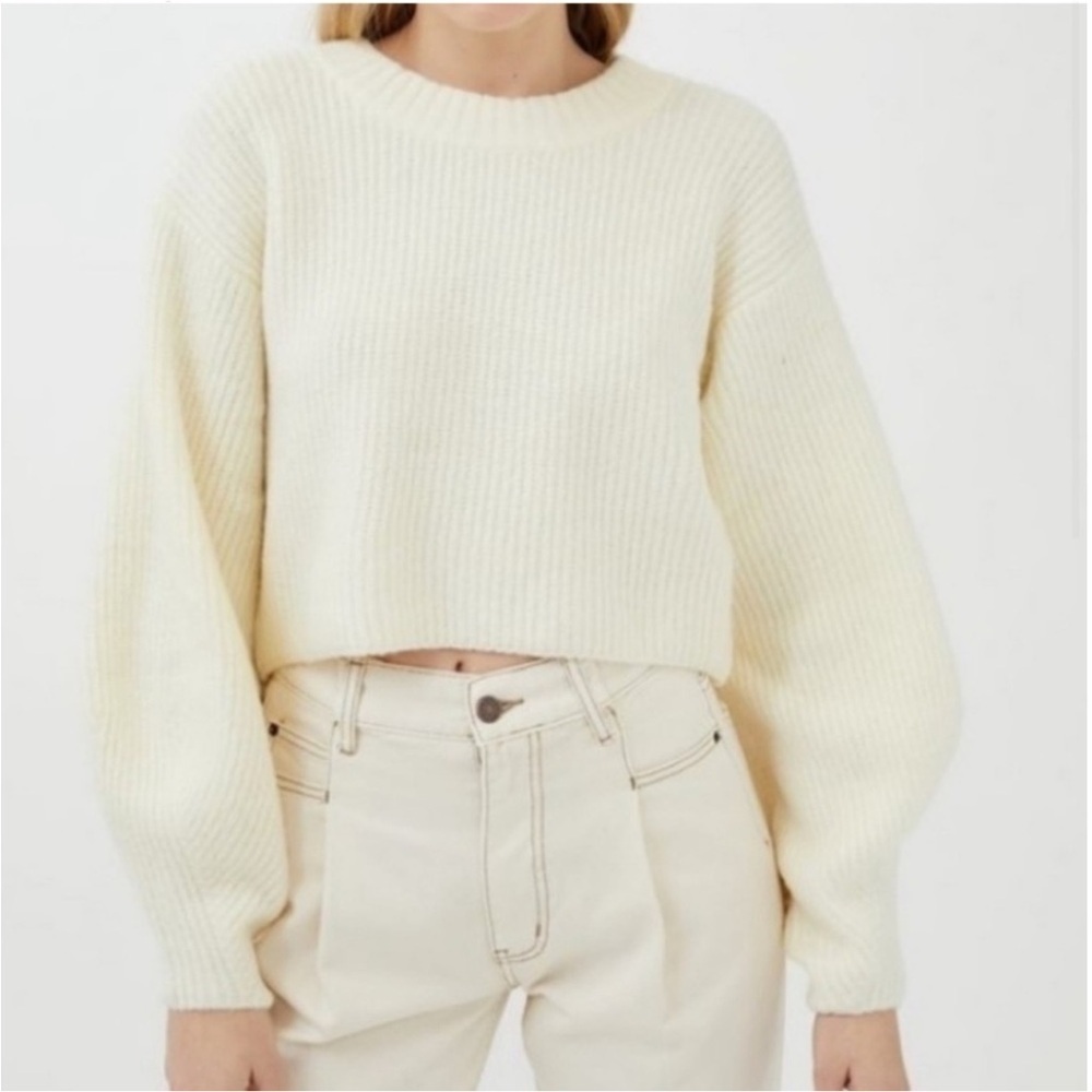 NEW Urban Outfitters Sydney Crewneck Sweater Cropped in Ivory Medium Chunky Cozy
